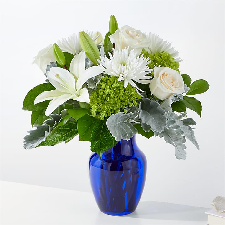 product image for Snowy Dreams Bouquet